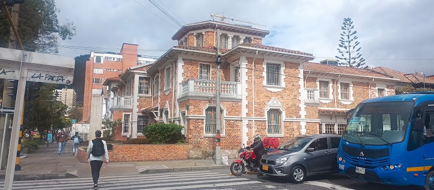 CASA GALÁN PUJ CONSULTORIO JURÍDICO