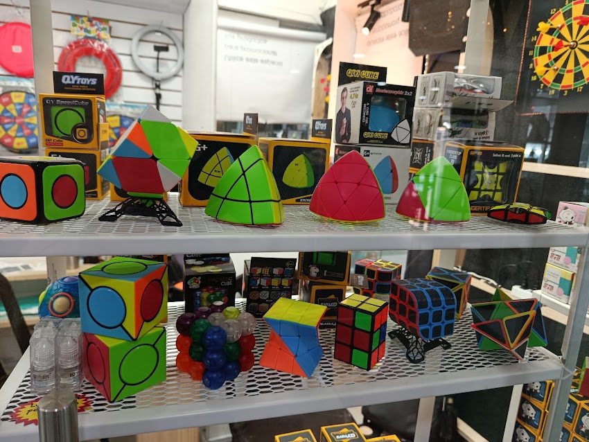 Giraldo Gestión Imagen Cubos Rubik y juegos