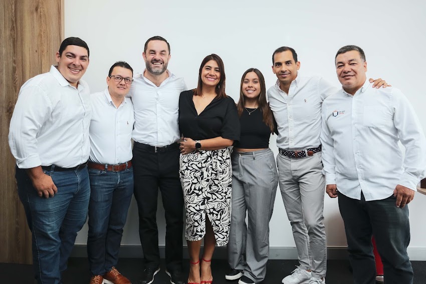 GRUPO VERSA
