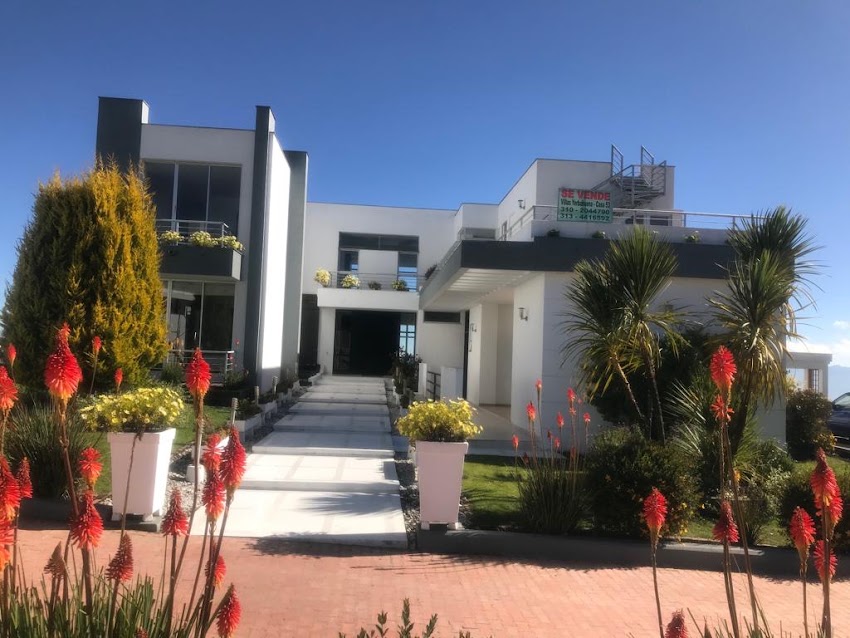 LUZ ALVAREZ AGENTE INMOBILIARIO
