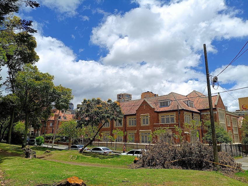 Universitaria de Colombia consultorio